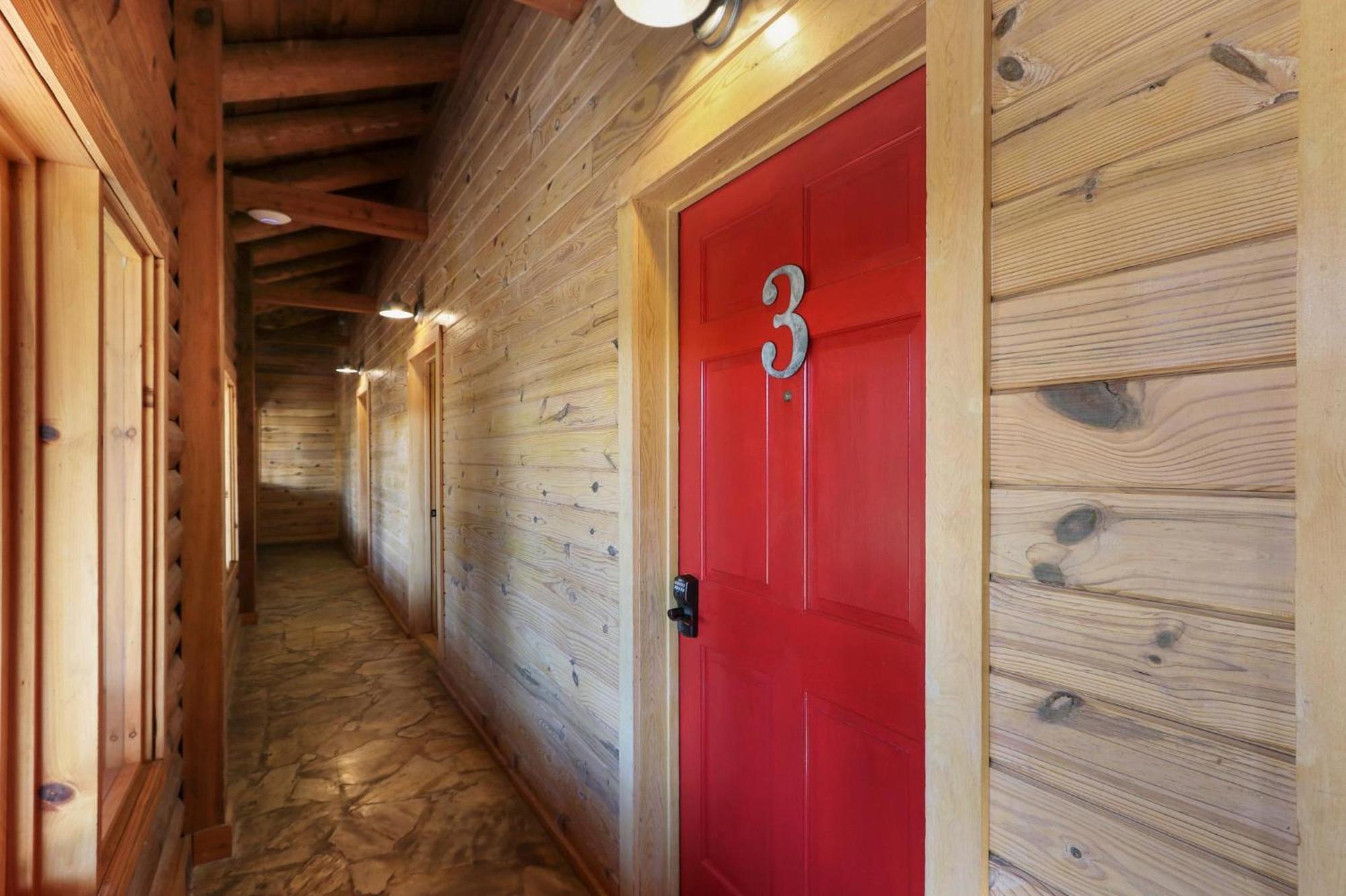 Wimberley Log Cabins Resort And Suites- Unit 3 Bagian luar foto