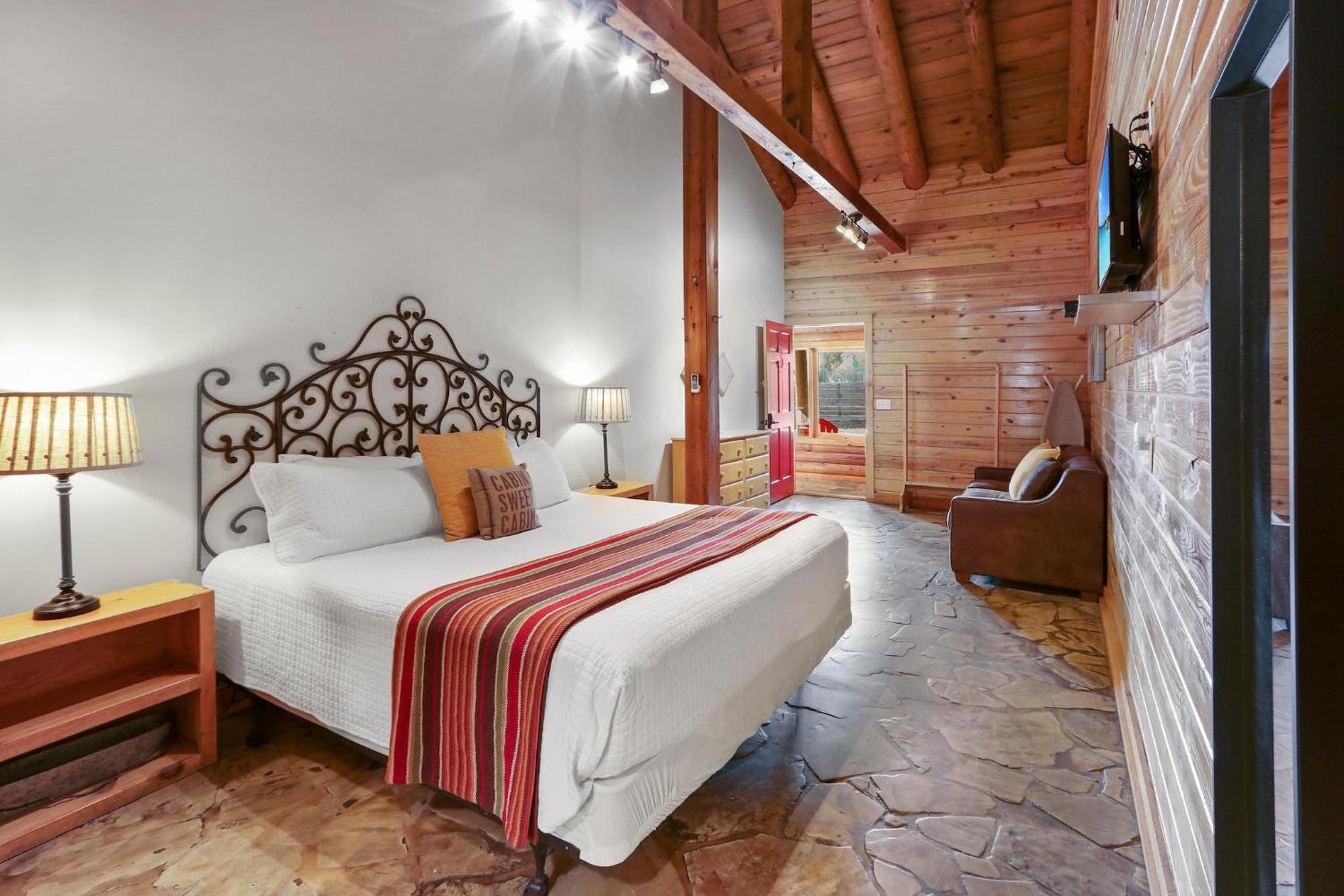 Wimberley Log Cabins Resort And Suites- Unit 3 Bagian luar foto
